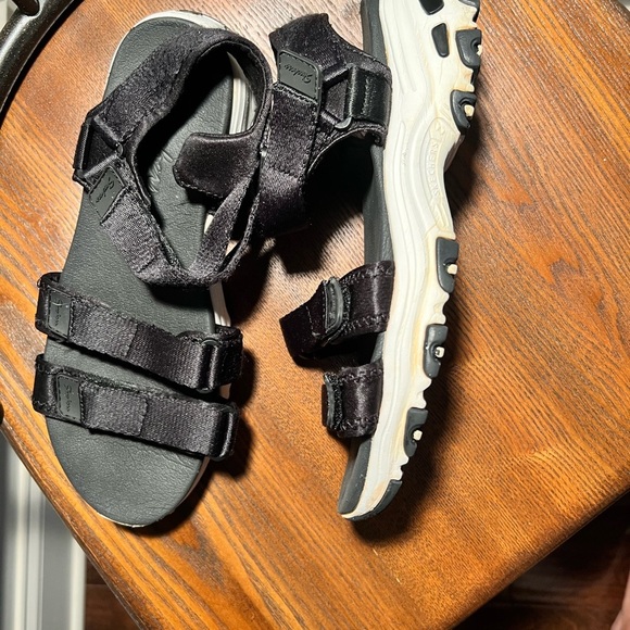 Skechers Black Strap Sandals - Picture 3 of 5